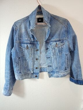 BDG Urban Outfitters Faded Blue Cropped Denim Distressed Jacket Button Up sz S